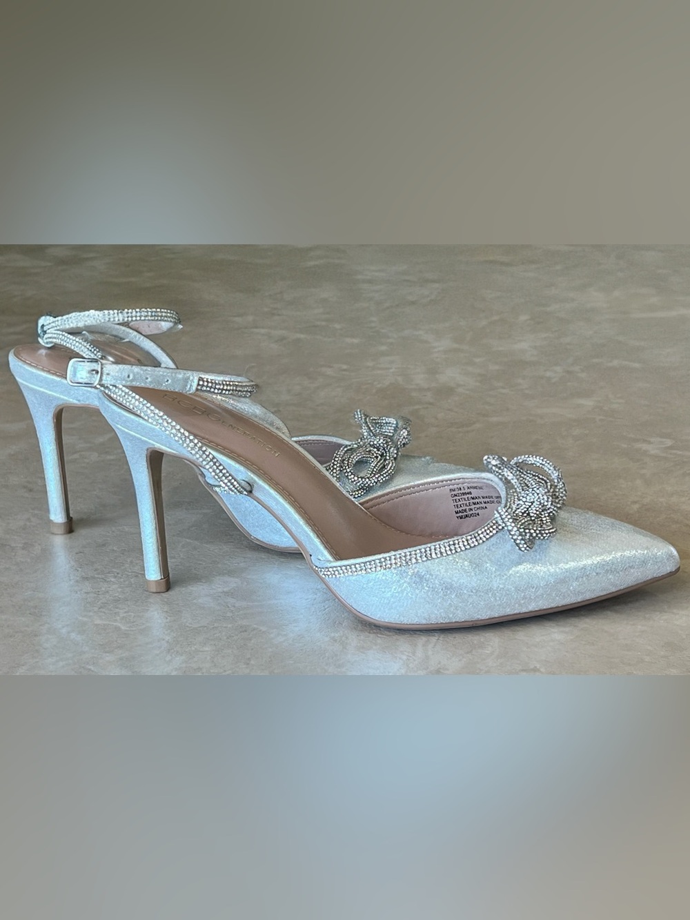 BCBG Generation Rhinestone Bow Heels Silver Pointed Toe Pumps Size 8